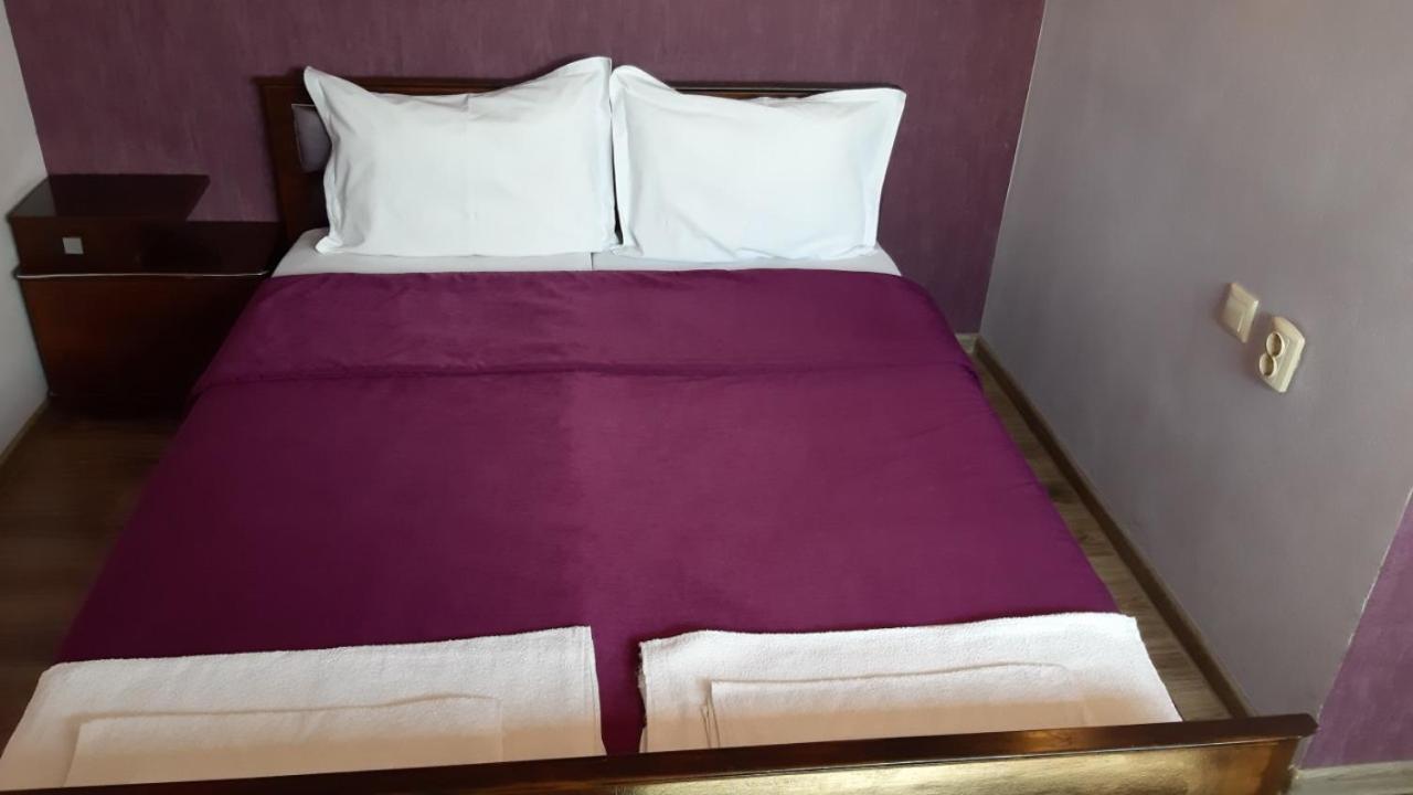 Guest House Bulgari Kazanlŭk Extérieur photo