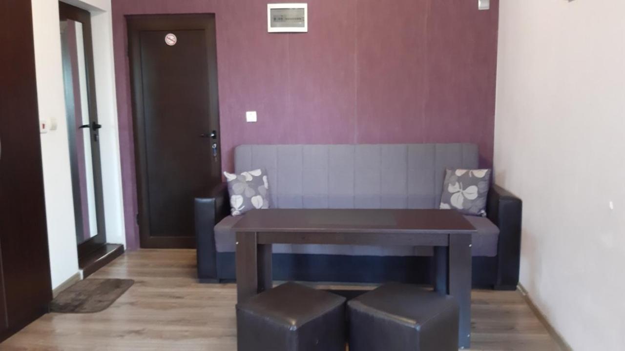 Guest House Bulgari Kazanlŭk Extérieur photo