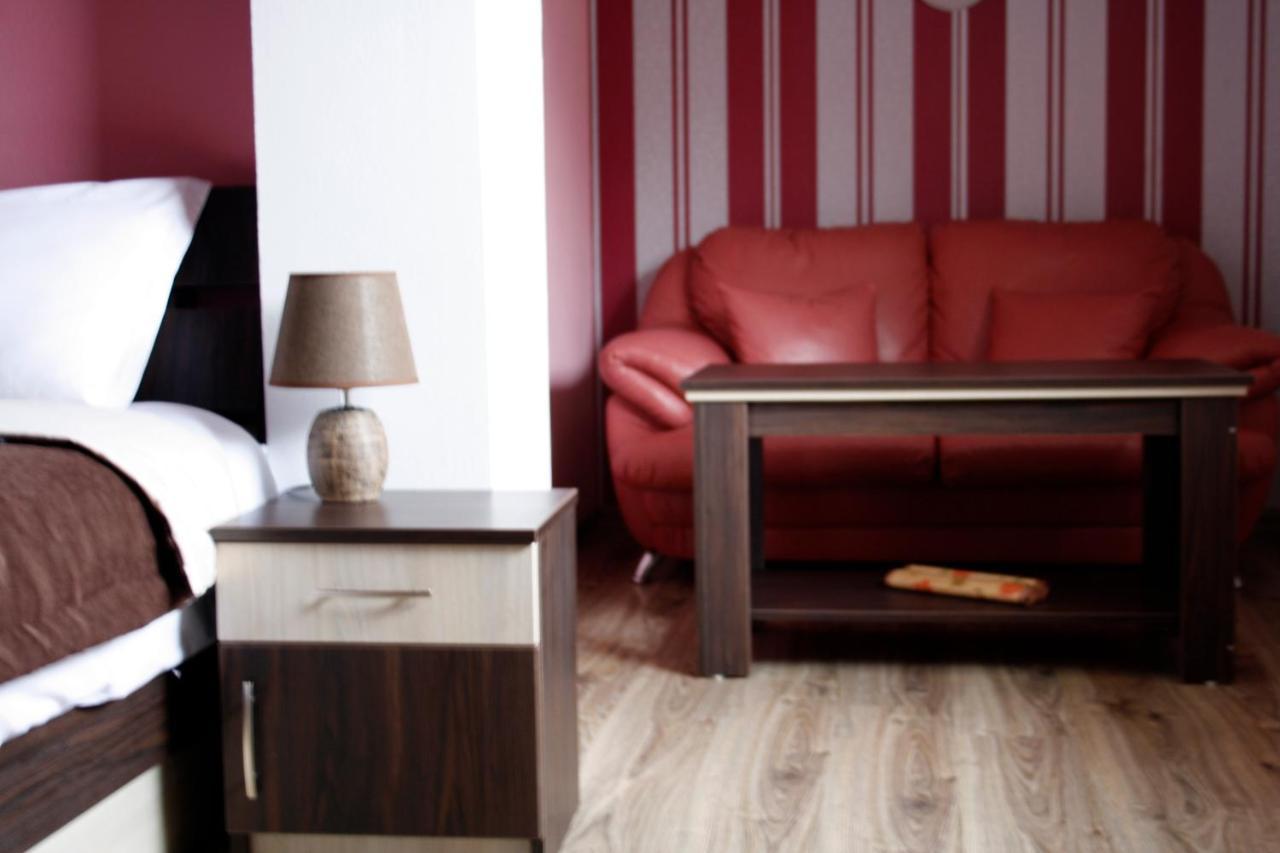 Guest House Bulgari Kazanlŭk Extérieur photo